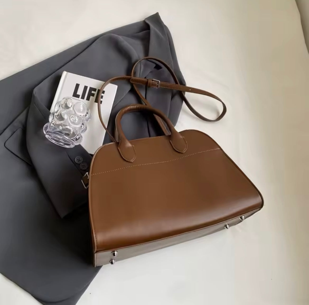 Moods boutique retro minimalist handbag