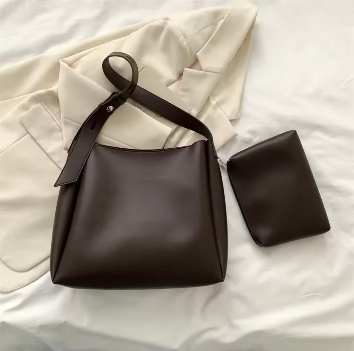 Faux leather high capacity minimalist shoulder handbag