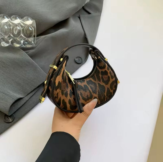 Leftsides faux leather mini leopard pattern purse handbag