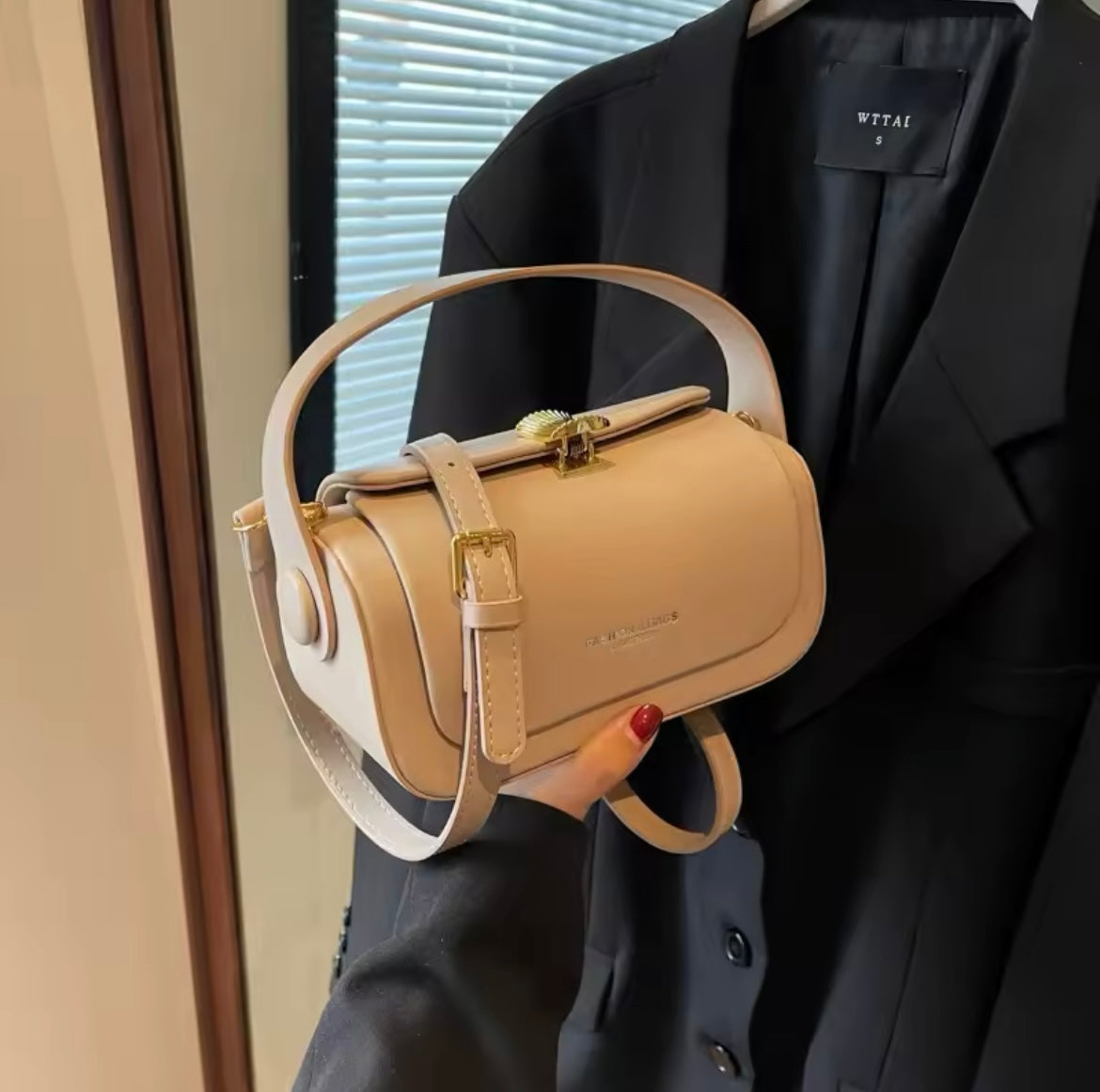 Classy versatile faux leather retro flap crossbody bag purse